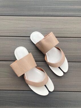 Maison Martin Margiela Nude Split-Toe Slide Sandals